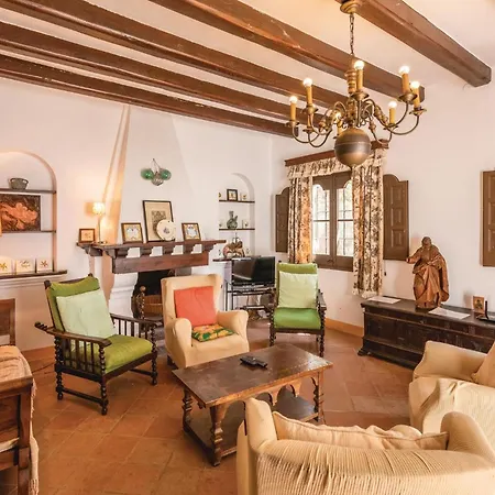 5 Bedroom Beautiful In Tossa de Mar