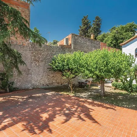 5 Bedroom Beautiful In